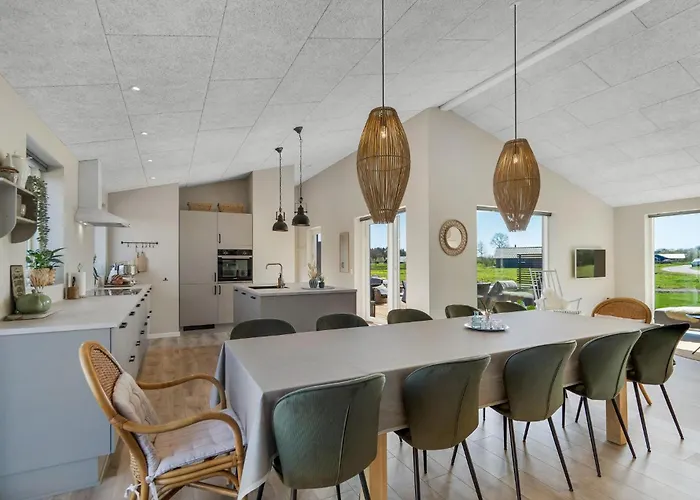Amazing In With Kitchen *